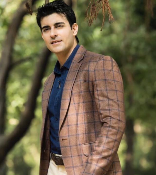 Gautam Rode Biography, Height, Weight, Age, Wife, Family, Wiki