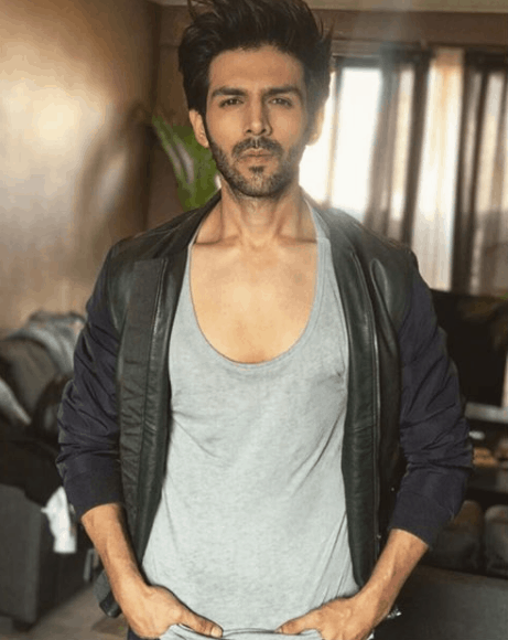 Kartik Aaryan Biography, Height, Weight, Age, Affair, Family, Wiki