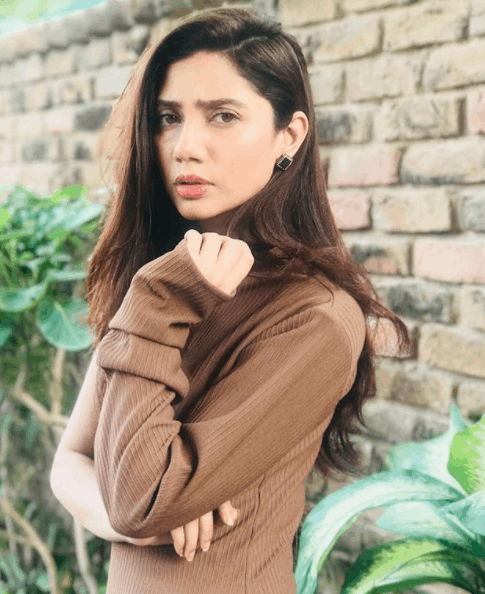 Mahira Khan Age, Height, Weight, Biography, Affair, Family, Wiki