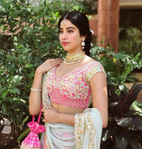 Janhvi Kapoor hight