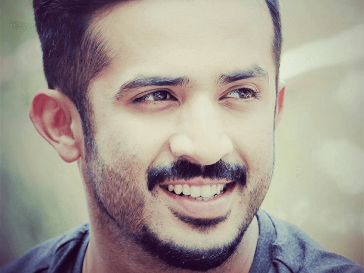 Anchor Ravi Biography, Affairs, Family, Wiki, Height, Weight, Age
