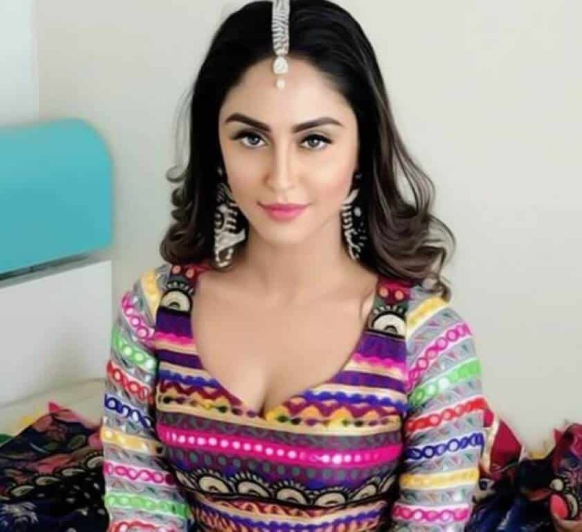 Krystle D'Souza Biography: Height, Weight, Age, Net Worth, Affair, Family, Wiki
