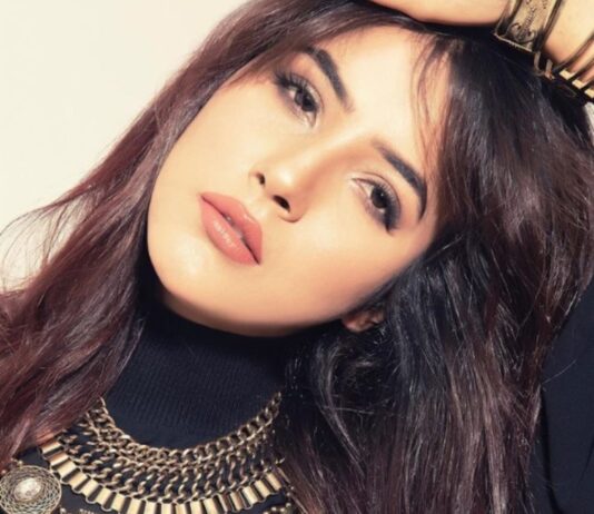 Shehnaaz Kaur Gill Biography: Height, Weight, Age, Net Worth, Affair, Family, Wiki